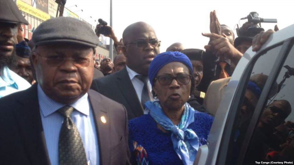 Tshisekedi atterrit à Kinshasa