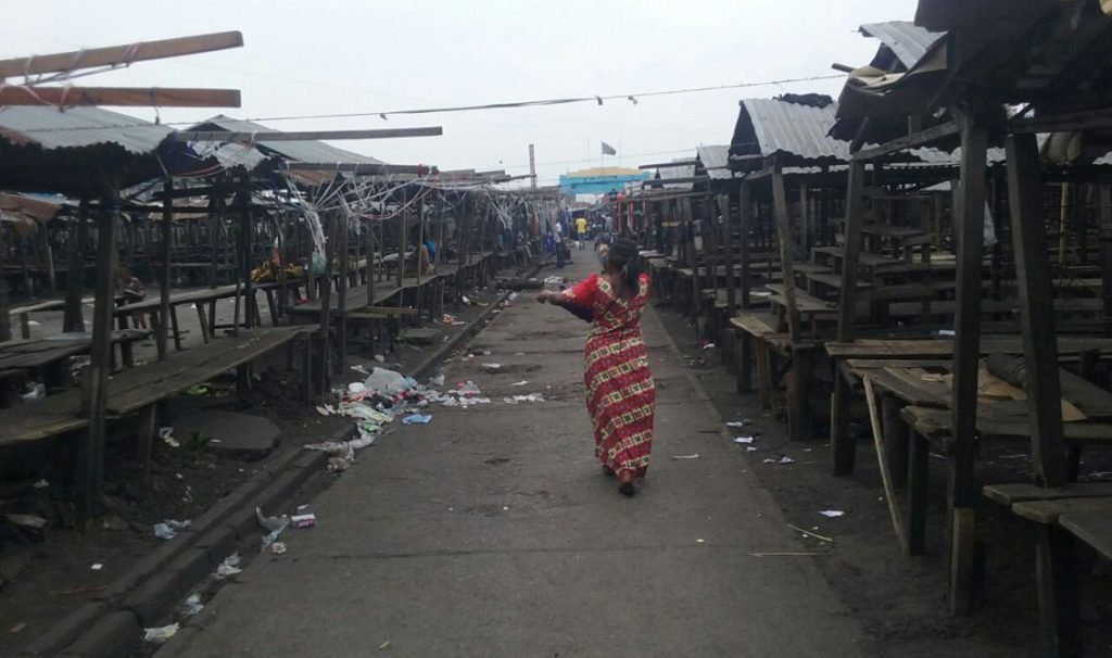 Kinshasa au ralenti et des restrictions sur les réseaux sociaux