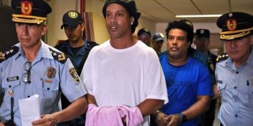 Ronaldinho arrêté au Paraguay pour “faux document d’identité”